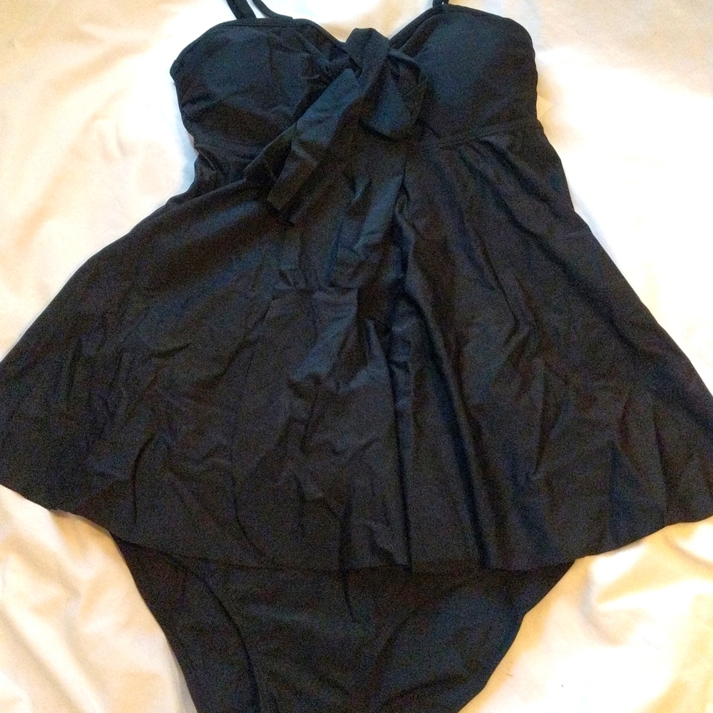 New- Yonique black 2 pc. Bathing suit size Small